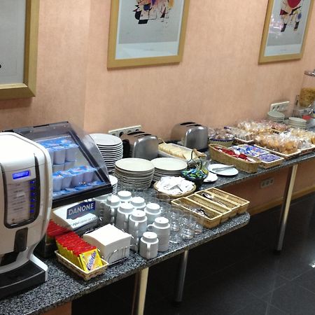 Hostal Cataluna サラゴサ エクステリア 写真