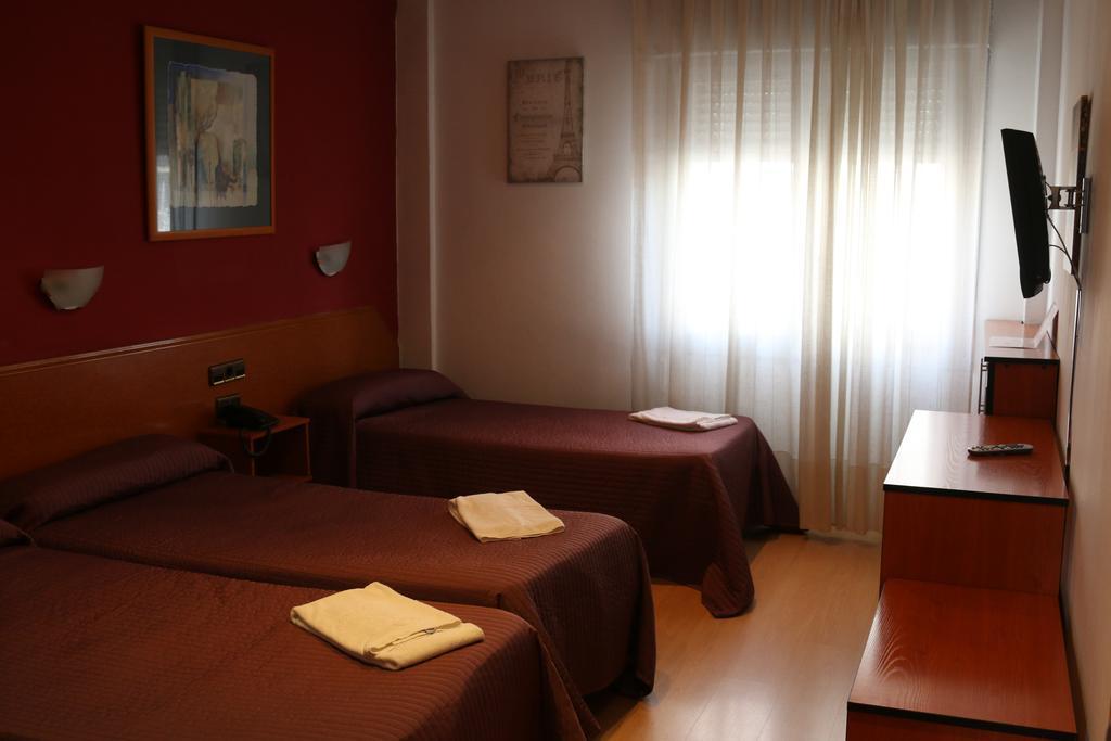 Hostal Cataluna サラゴサ エクステリア 写真