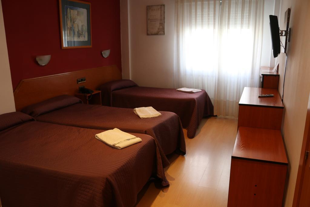 Hostal Cataluna サラゴサ エクステリア 写真