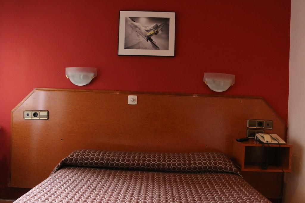 Hostal Cataluna サラゴサ エクステリア 写真